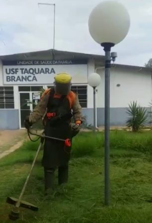 Unidade de saúde no Jardim Novo Horizonte recebe mutirão de poda do mato e limpeza