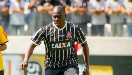 O ex-jogador de futebol Rincón morre em hospital na Colômbia