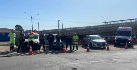 Maio Amarelo: Nova etapa do “Café na Passarela” alerta pedestres sobre segurança viária
