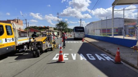 Sinalização de solo é reforçada em duas unidades de ensino no Parque dos Pinheiros