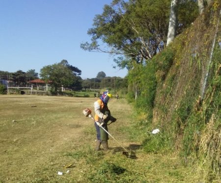 Prefeitura realiza poda do mato em áreas de lazer de Hortolândia