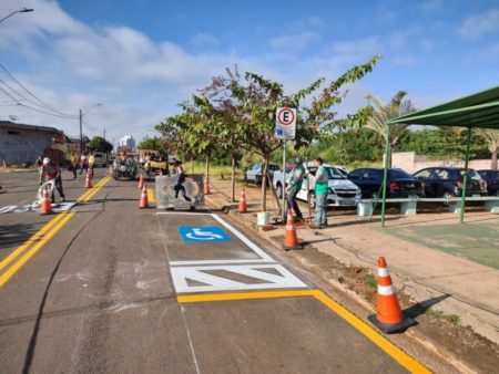 Prefeitura de Hortolândia reforça sinalização de solo no entorno da EMEI Jardim Novo Cambuí