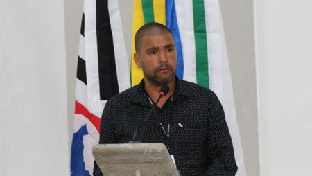 Professor Fio reclama que prefeitura não viabilizou atuação voluntária do Desportivo Monte Mor