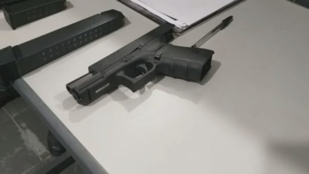 PM faz bloqueio viário e arma é localizado e veículo são apreendidos, em Hortolândia 