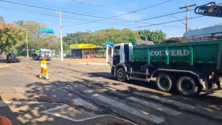 Vias do Jardim Santana são recapeadas pela Prefeitura