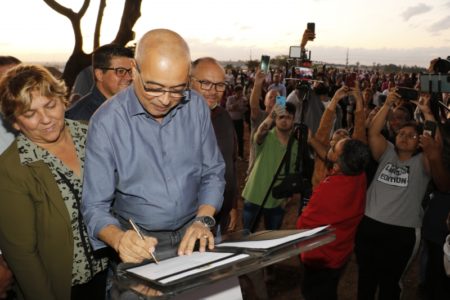 Ordem de serviço para construção do novo paço de Hortolândia é assinada