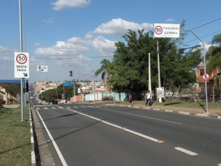 Limite de velocidade para o tráfego é reduzido em trecho do Corredor Metropolitano, no Jardim Novo Ângulo