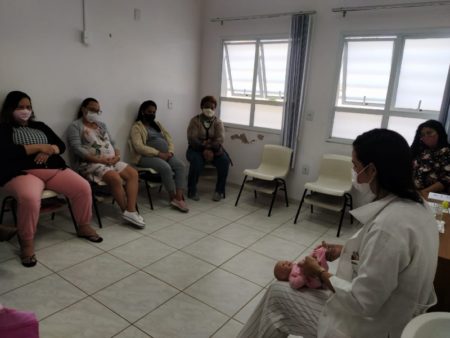 CAISM de Hortolândia retoma rodas de conversa sobre amamentação com gestantes e puérperas