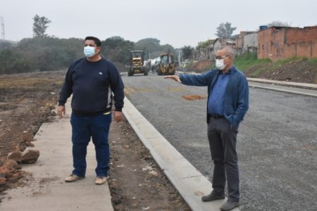 Prefeitura vistoria obra de novo viário em implantação na região do Parque Santa Fé