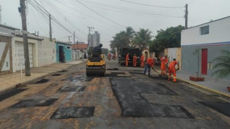 Jardim São Sebastião recebe mutirão da Operação Tapa-Buraco