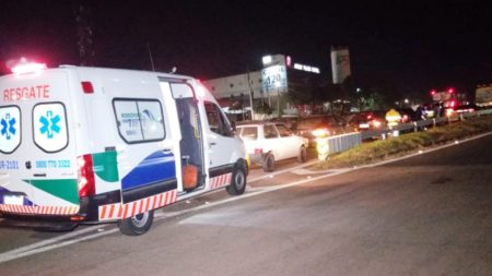 Engavetamento entre veículos causa lentidão na rodovia SP-101 em Hortolândia