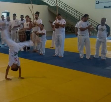 Aulas de capoeira gratuita em Hortolândia