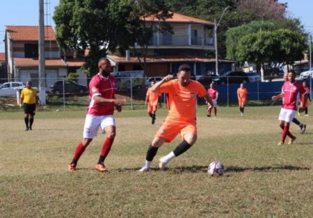 Secretarias de Saúde e Esportes lideram primeira fase do Campeonato Interno de Futebol da Prefeitura