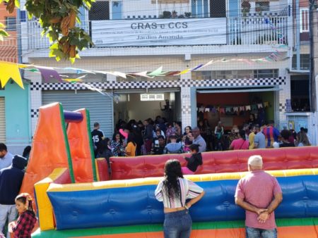 Para integrar funcionários e famílias atendidas, Prefeitura promove festas típicas nos serviços de assistência social