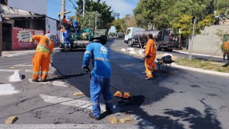 Ruas do Jardim Campos Verdes são recapeadas pela Prefeitura