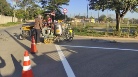 Por mais segurança no trânsito, Prefeitura realiza readequação de via no Jardim Boa Vista