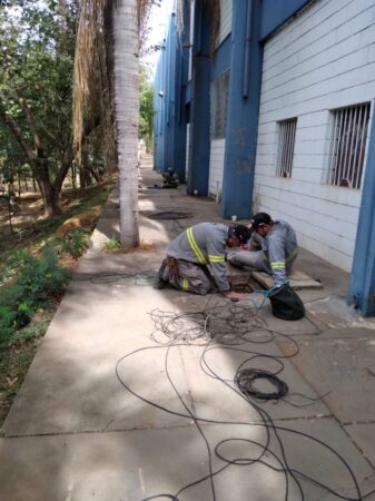 Prefeitura inicia reestruturação da parte elétrica no Ginásio Poliesportivo Victor Savala