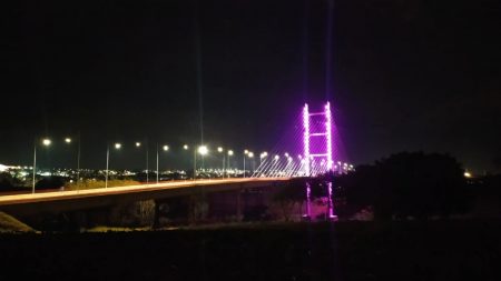 Ponte da Esperança, em Hortolândia, muda novamente de cor para apoiar o “Agosto Lilás”