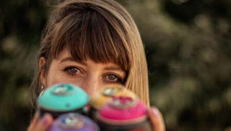 Mulheres rompem barreiras e ocupam cada vez mais espaço na arte do graffiti