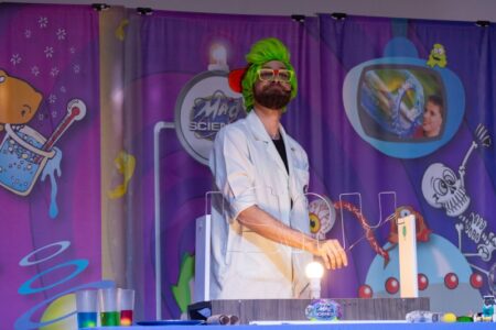 Hortolândia recebe peça de teatro infantil “De cabelo em pé”