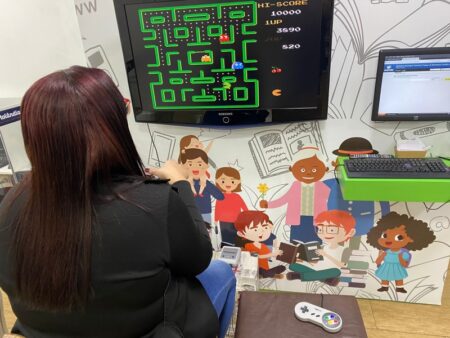 Biblioteca Municipal de Hortolândia disponibiliza videogame retrô