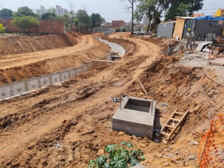 Trecho de canalização do Jacuba no Jd. Novo Ângulo terá também ciclovia e calçada