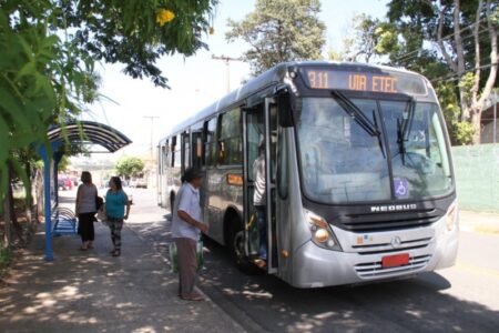 Uso de máscara deixa de ser obrigatório no transporte público de Hortolândia