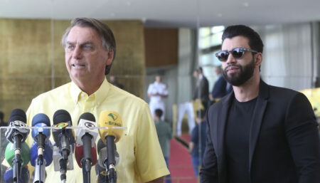 Gusttavo Lima e Leonardo declaram apoio a Bolsonaro
