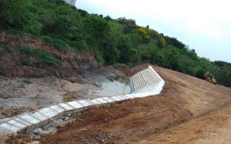 Termina construção do muro de contenção na obra do viário Santa Fé