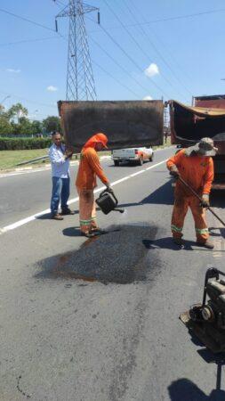 Operação Tapa-Buraco reforça segurança viária na avenida da Emancipação