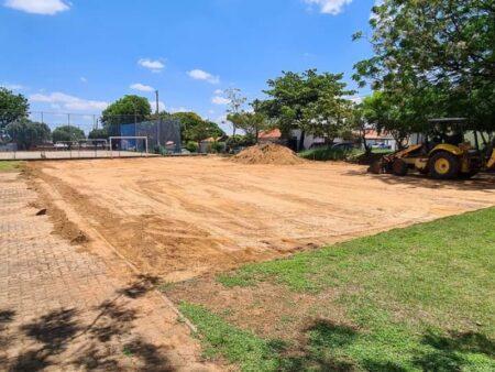 Prefeitura inicia serviços de revitalização na praça do Jardim Adelaide