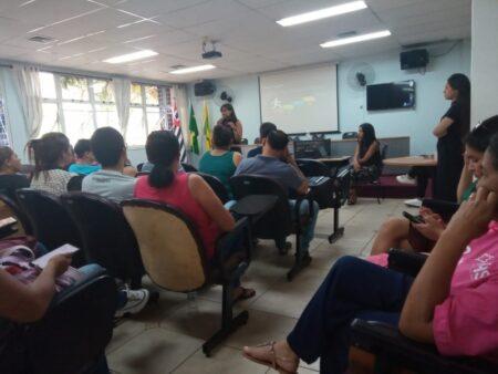 Moradores atendidos em projetos sociais da Prefeitura recebem orientações sobre mercado de trabalho