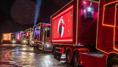 Caminhões iluminados da Coca-Cola percorrem Indaiatuba no dia 20 de novembro