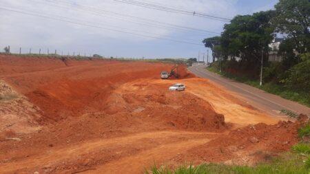 Trecho do Superviário na Av. Panaíno é preparado para receber sistema de drenagem pluvial