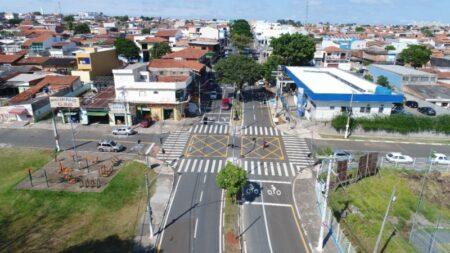 Cruzamento no Jardim Amanda tem novo semáforo em operação