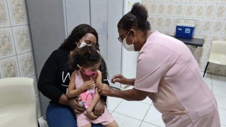 Prefeitura de Hortolândia reforça importância da população completar esquema vacinal contra COVID-19