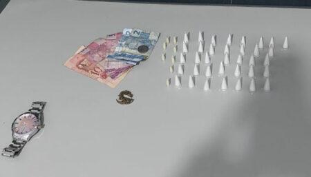 Homem se assusta ao ver viatura da Guarda e vai preso
