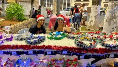 <strong>Feira das Artes Especial de Natal dá início em programação de Natal de Monte Mor</strong>
