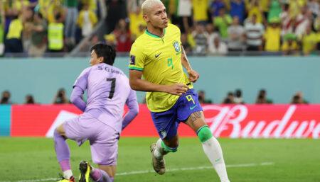 Brasil vence por 4 a 1 e enfrenta Croácia sexta (09)