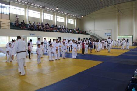 Prefeitura de Hortolândia realiza troca de faixas de mais de 300 alunos de Judô e Karatê