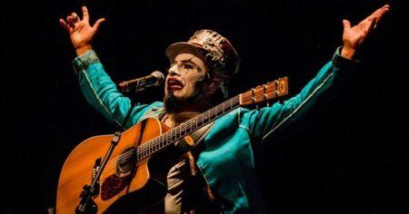 Luzes de Natal na Praça recebe o Show do Teatro Mágico no dia 13