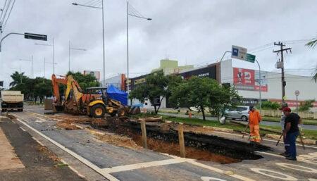 Prefeitura de Hortolândia realiza reparos após afundamento de solo na avenida Olívio Franceschini
