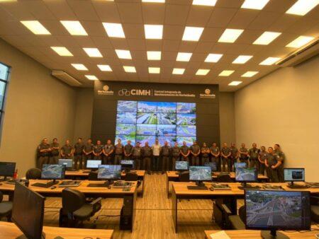 Polícia Militar conhece sistema operacional da Central de Monitoramento