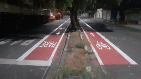 Pintura de ciclofaixa na avenida Anita Garibaldi, no Jd. Amanda, é retomada pela Prefeitura