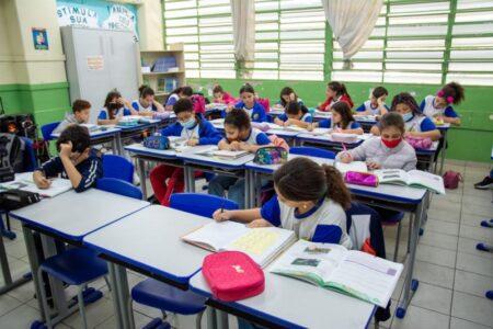 Escolas da rede municipal de Hortolândia começam a receber materiais e kits de uniformes escolares