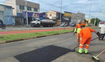 Operação Tapa-Buraco é realizada pela Prefeitura de Hortolândia em ruas de diferentes regiões da cidade