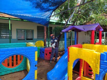 Escolas Municipais passam por manutenção e limpeza nestas férias