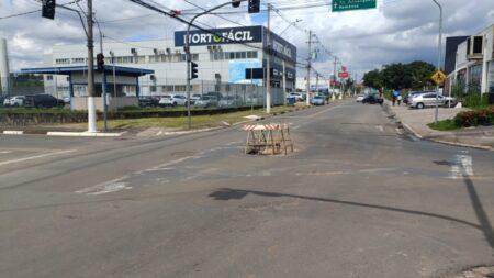 Rua do Hortofácil estará interditada na segunda-feira (23/01), para a realização de reparos no solo