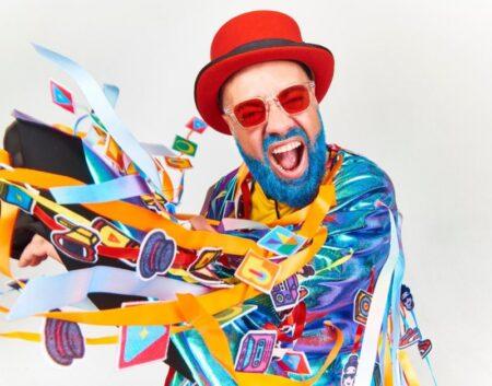 Rapper Renan Inquérito retorna à Hortolândia com seu novo projeto, “ABRAKBÇA”