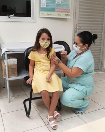 No segundo Dia D da campanha contra a COVID-19, neste ano, Prefeitura aplica quase 300 doses de vacina